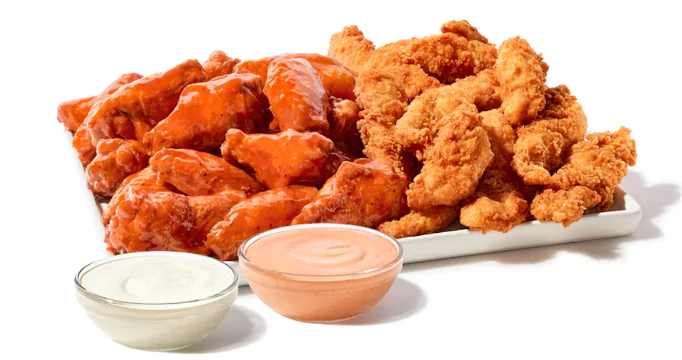 Chicken Fingerz™ and Traditional Wings Zampler Platter